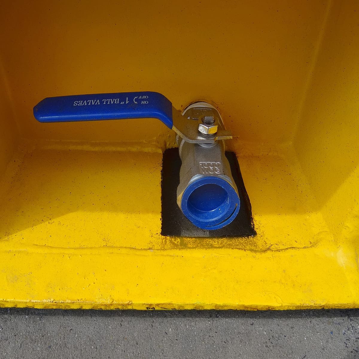 8’ Containment Cube - Allied Container Services PTY LTD