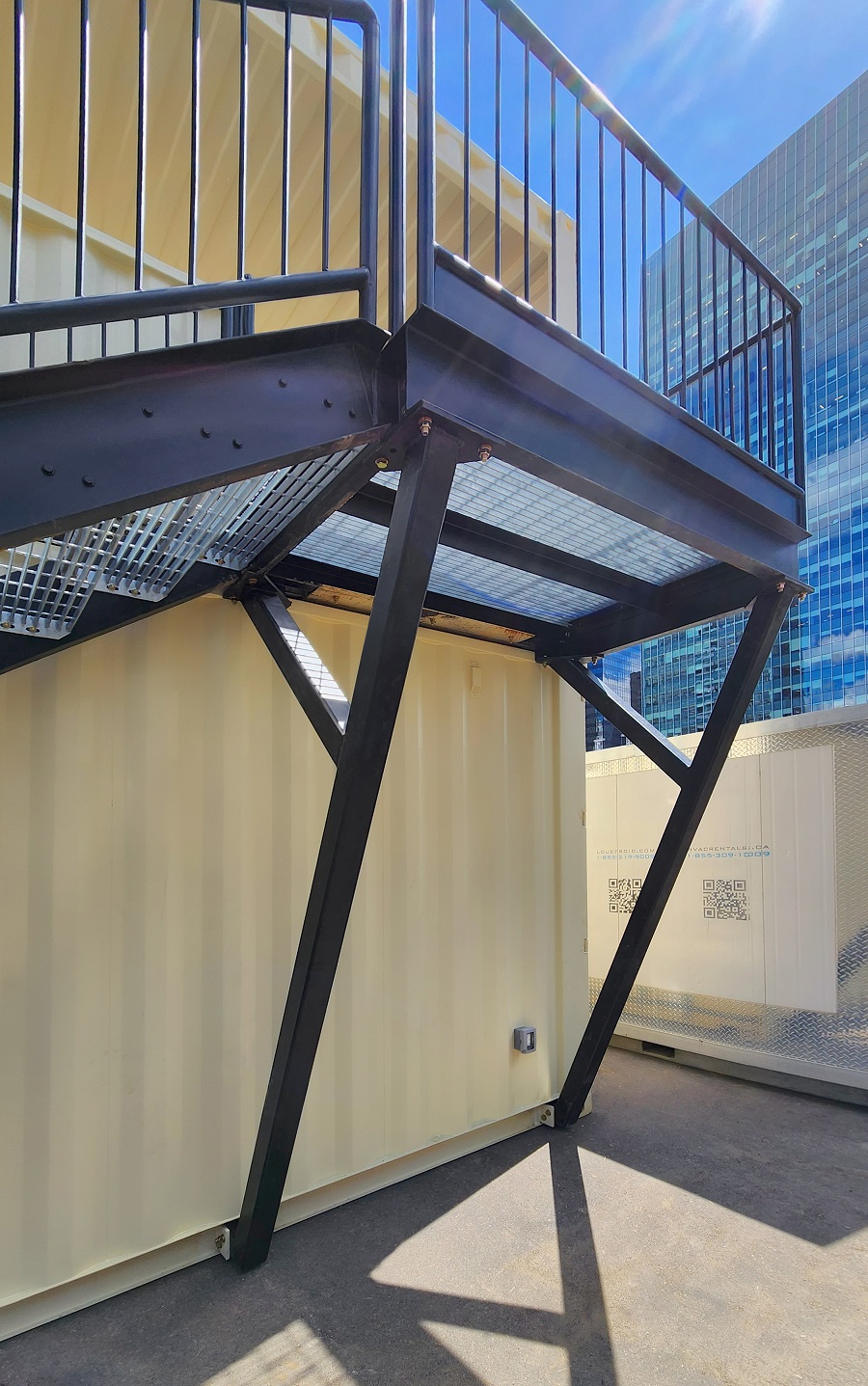 40’HC VIP Area with Patio for the Oilers - Allied Container Services PTY LTD